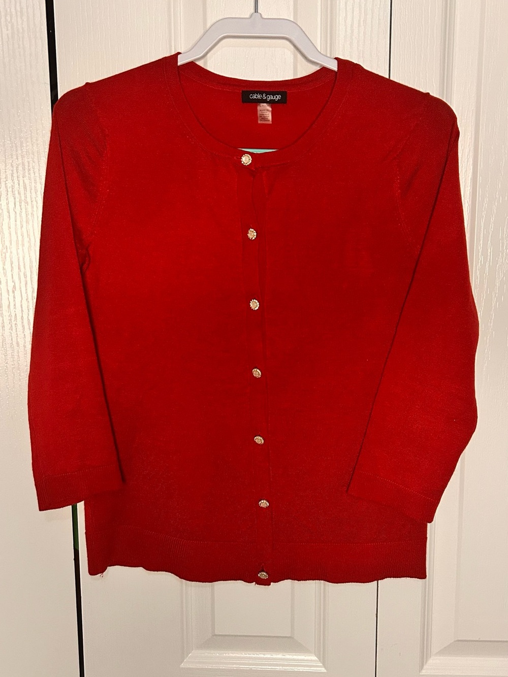 Cable & Gauge Button Front Cardigan Sweater Pearl Button Detail‎ Red Small